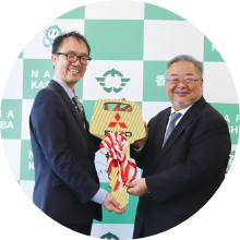 地元施設への福祉車両の贈呈